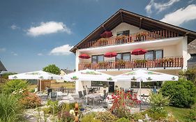 Landhaus Heimisch Bed & Breakfast